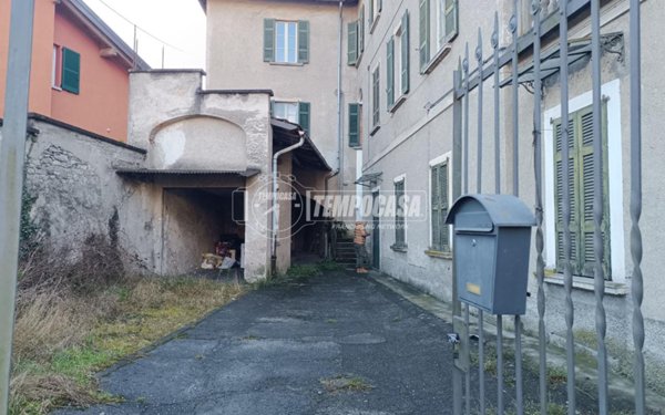 casa indipendente in vendita a Menaggio
