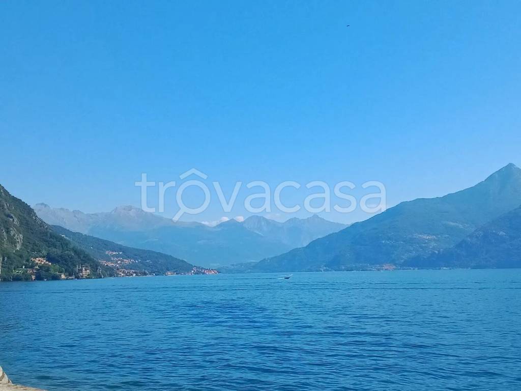casa indipendente in vendita a Menaggio