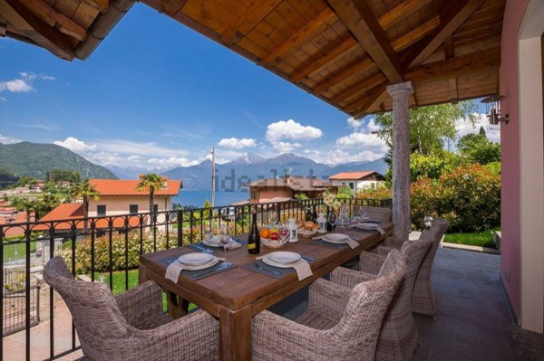 casa indipendente in vendita a Menaggio in zona Loveno