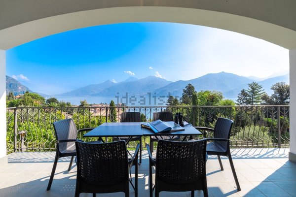 casa indipendente in vendita a Menaggio
