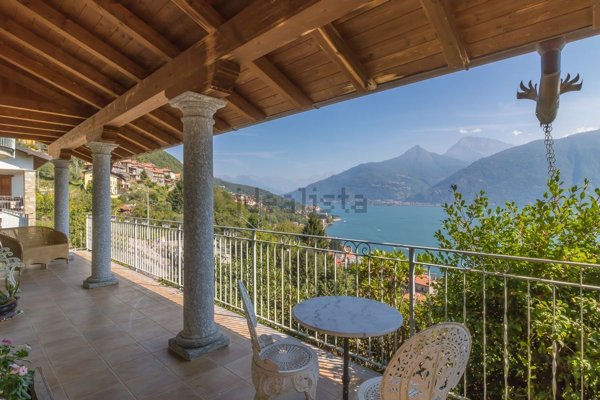 casa indipendente in vendita a Menaggio