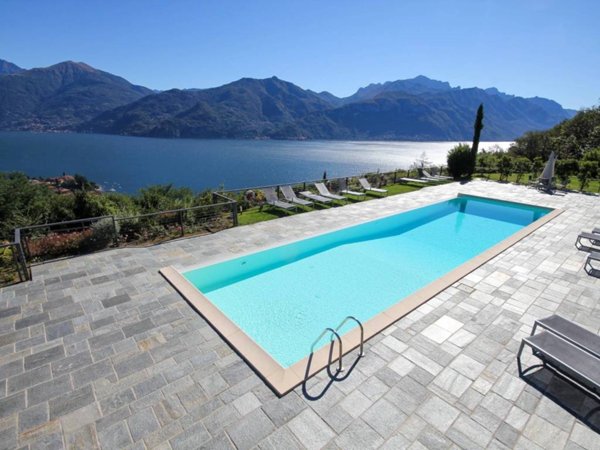casa indipendente in vendita a Menaggio