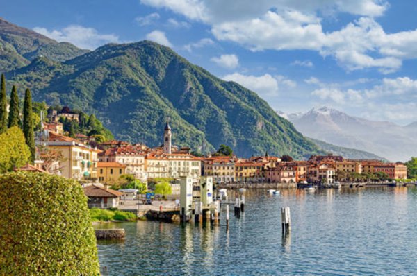 negozio in vendita a Menaggio in zona Loveno
