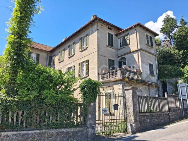 casa indipendente in vendita a Menaggio