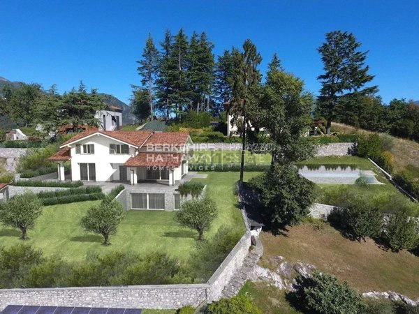 casa indipendente in vendita a Menaggio