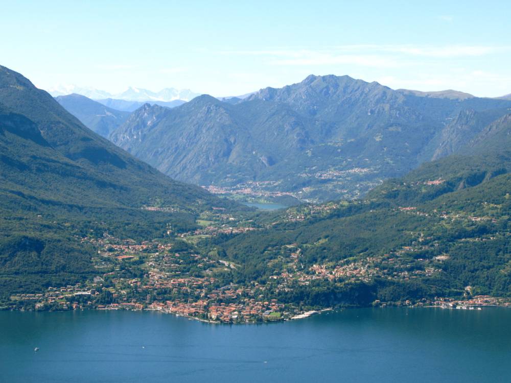 casa indipendente in vendita a Menaggio