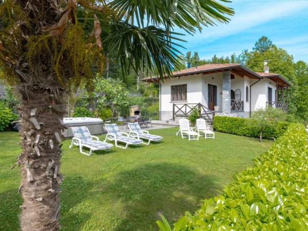 casa indipendente in vendita a Menaggio in zona Croce
