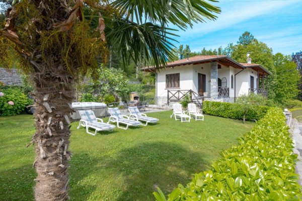 casa indipendente in vendita a Menaggio in zona Croce