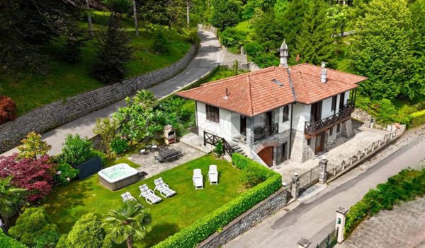 casa indipendente in vendita a Menaggio in zona Croce