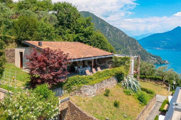 casa indipendente in vendita a Menaggio