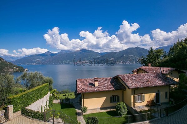 casa indipendente in vendita a Menaggio