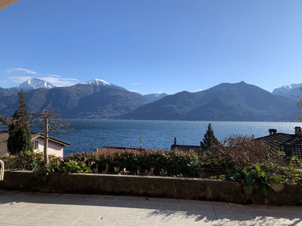 appartamento in vendita a Menaggio in zona Nobiallo