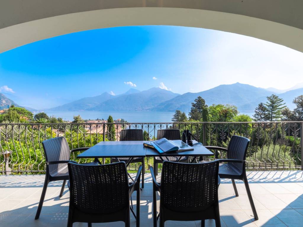 casa indipendente in vendita a Menaggio