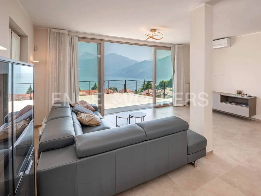 casa indipendente in vendita a Menaggio