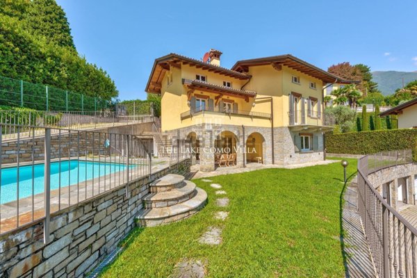 casa indipendente in vendita a Menaggio