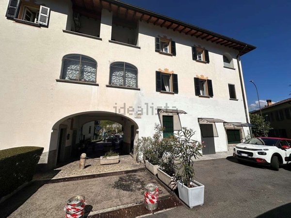 casa indipendente in vendita a Menaggio in zona Fossato