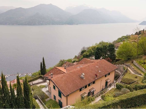appartamento in vendita a Menaggio in zona Loveno