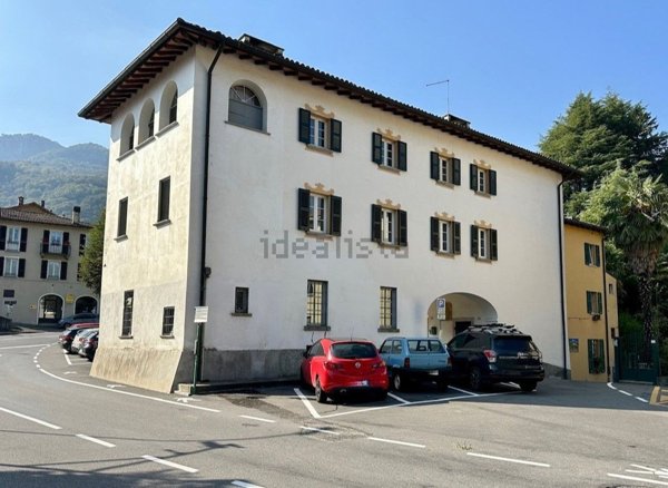 casa indipendente in vendita a Menaggio
