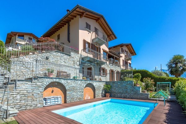 appartamento in vendita a Menaggio in zona Loveno