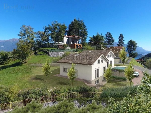 casa indipendente in vendita a Menaggio