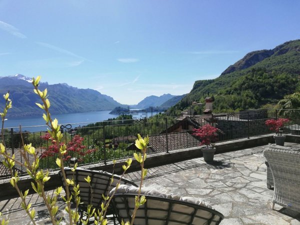 casa indipendente in vendita a Menaggio in zona Loveno