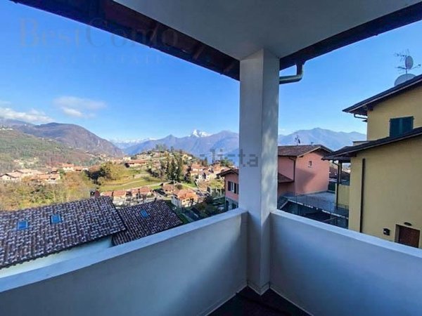 casa indipendente in vendita a Menaggio