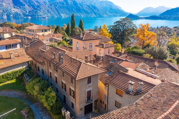 casa indipendente in vendita a Menaggio in zona Loveno