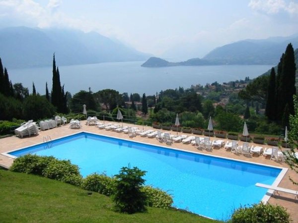 casa indipendente in vendita a Menaggio