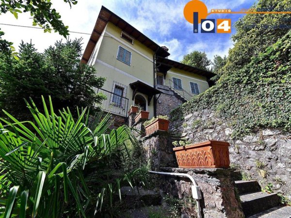 casa indipendente in vendita a Menaggio in zona Castello
