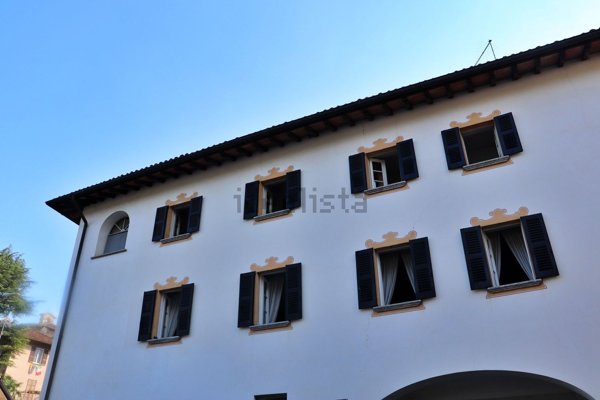casa indipendente in vendita a Menaggio in zona Castello