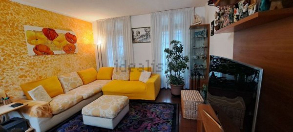 casa indipendente in vendita a Menaggio in zona Castello