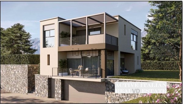 casa indipendente in vendita a Menaggio