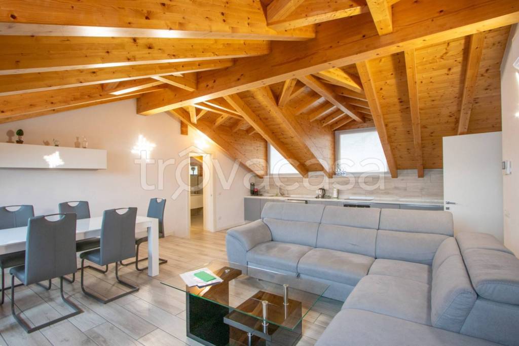 appartamento in vendita a Menaggio