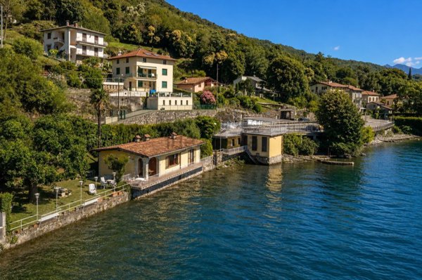 casa indipendente in vendita a Menaggio in zona Nobiallo
