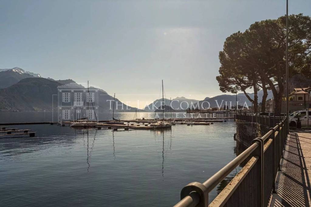 casa indipendente in vendita a Menaggio in zona Nobiallo