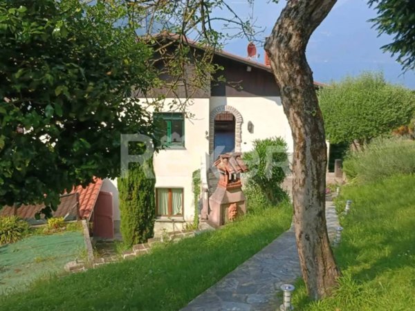 casa indipendente in vendita a Menaggio in zona Croce