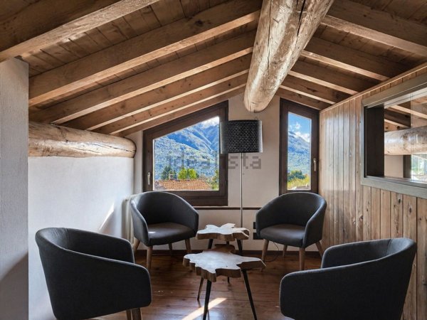casa indipendente in vendita a Menaggio