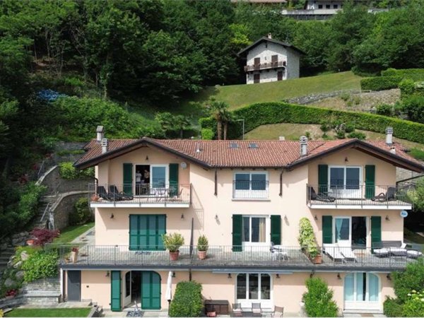 appartamento in vendita a Menaggio in zona Loveno