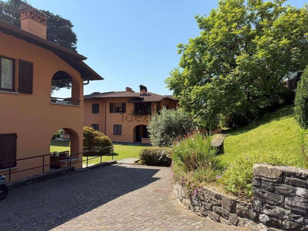 appartamento in vendita a Menaggio in zona Castello
