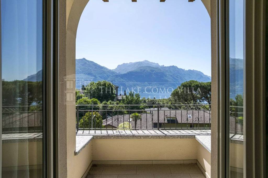 appartamento in vendita a Menaggio in zona Loveno