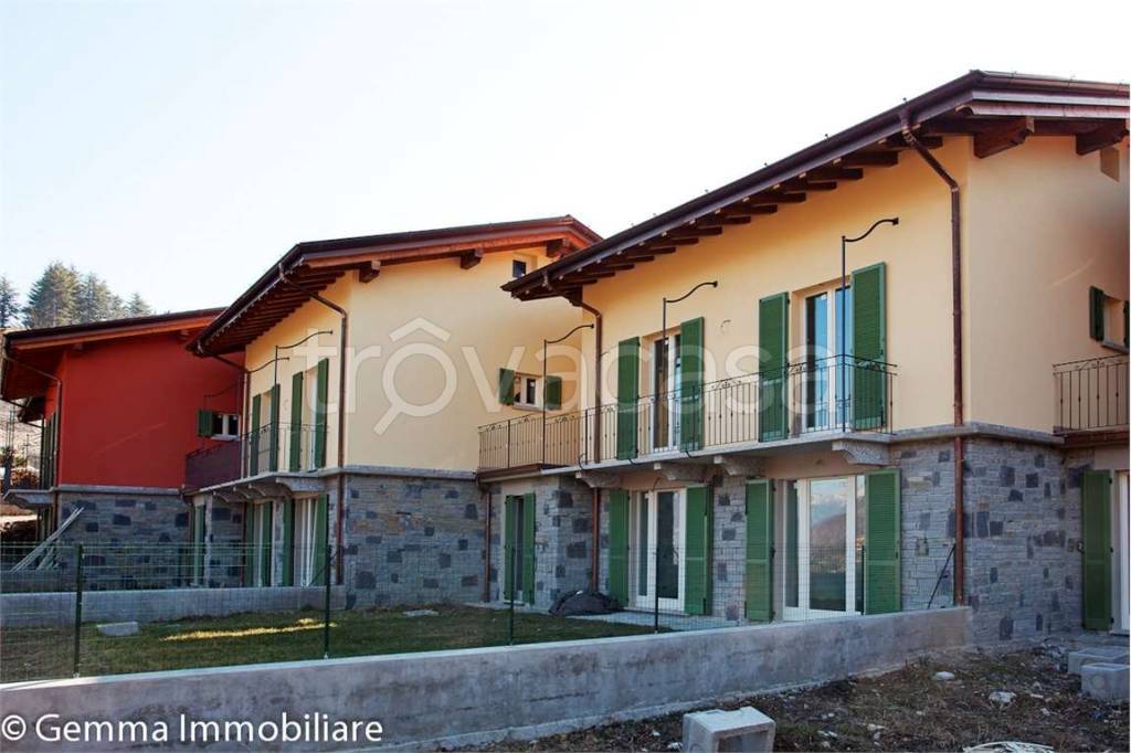 casa indipendente in vendita a Menaggio in zona Croce