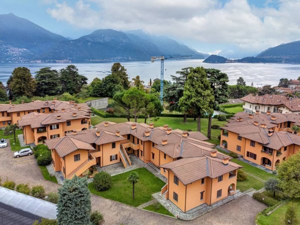 appartamento in vendita a Menaggio in zona Loveno