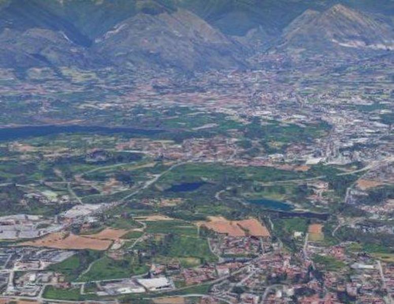 casa indipendente in vendita a Merone