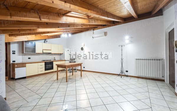 appartamento in vendita a Merone