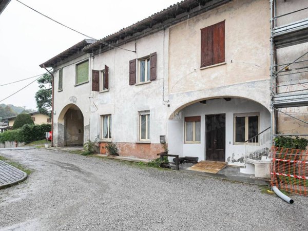 appartamento in vendita a Merone