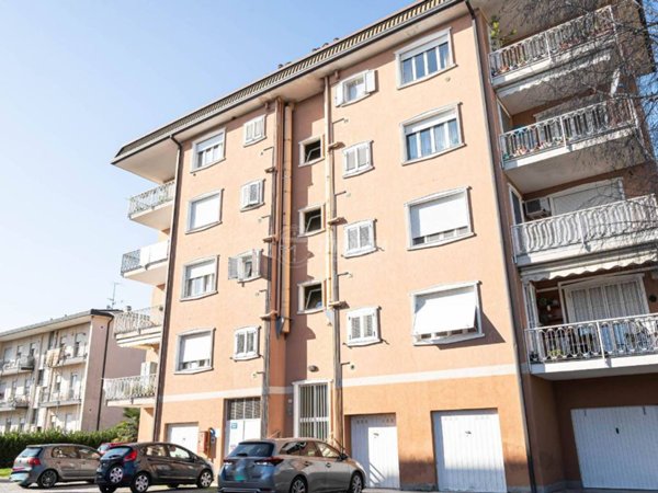 appartamento in vendita a Merone