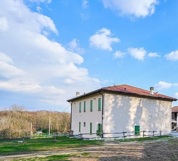 casa indipendente in vendita a Merone