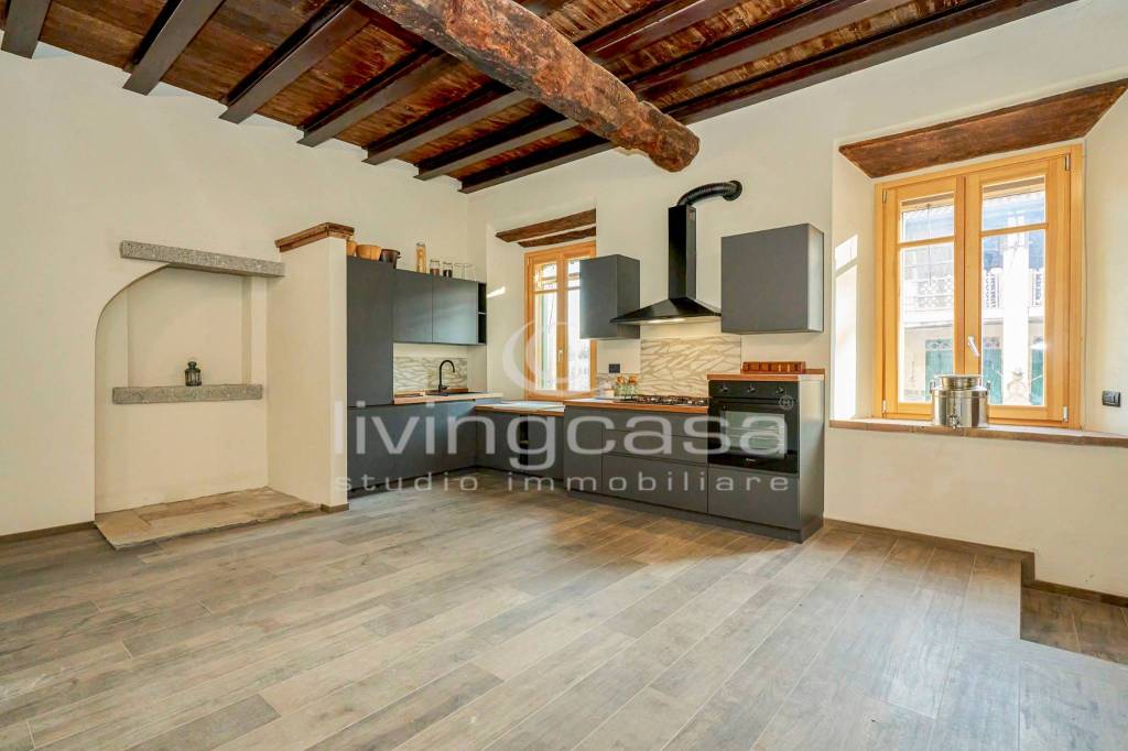 appartamento in vendita a Merone