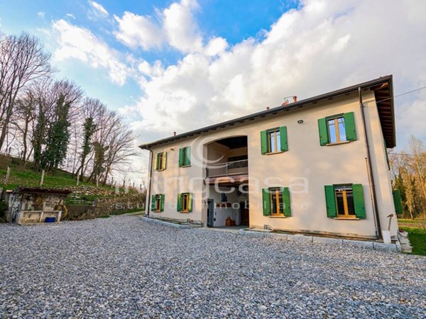 appartamento in vendita a Merone