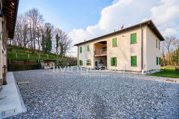 appartamento in vendita a Merone